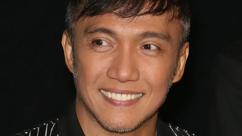 Arnel Pineda Net Worth: A Complete Biography